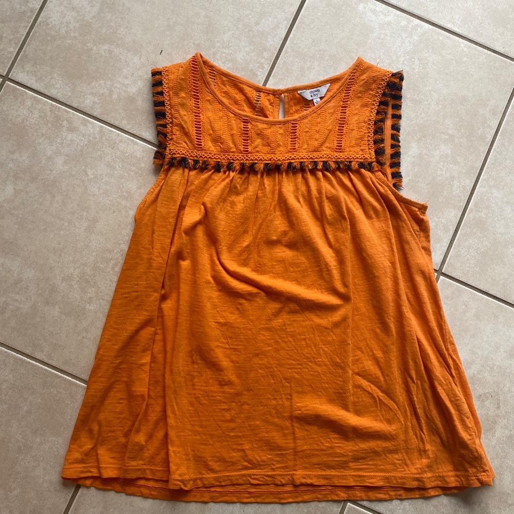 Crown and Ivy Tank